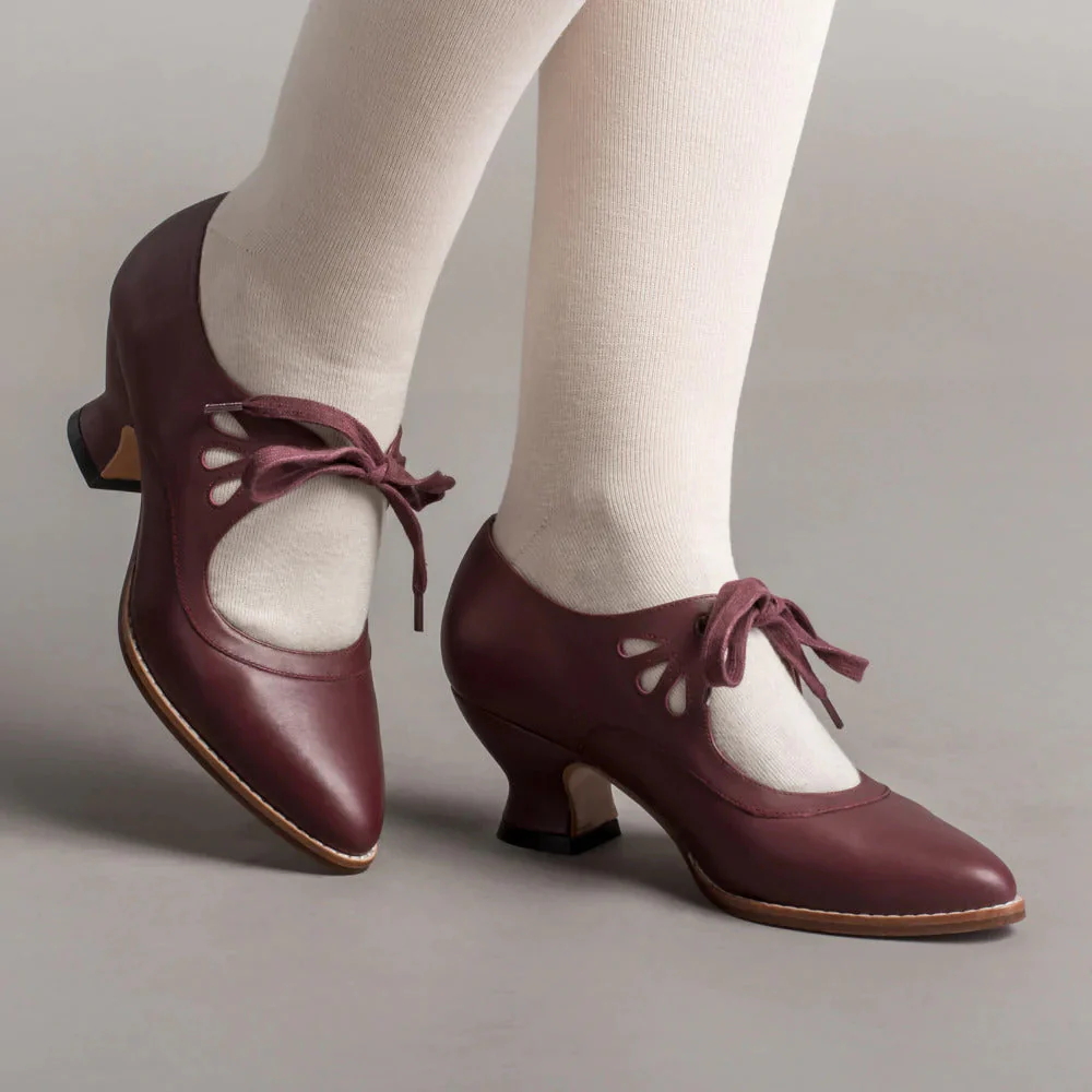 Women's Cut-out Shoes with Ribbon Laces and Heels - Image 3