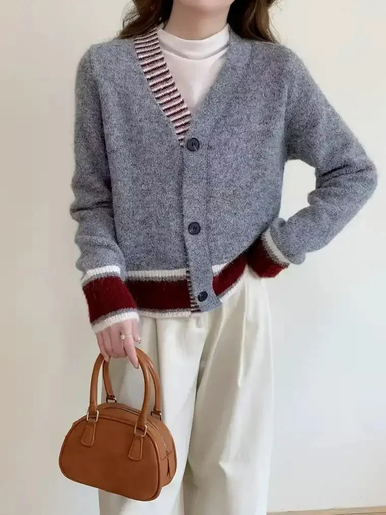 Women's Heathered V-Neck Cardigan - Image 2