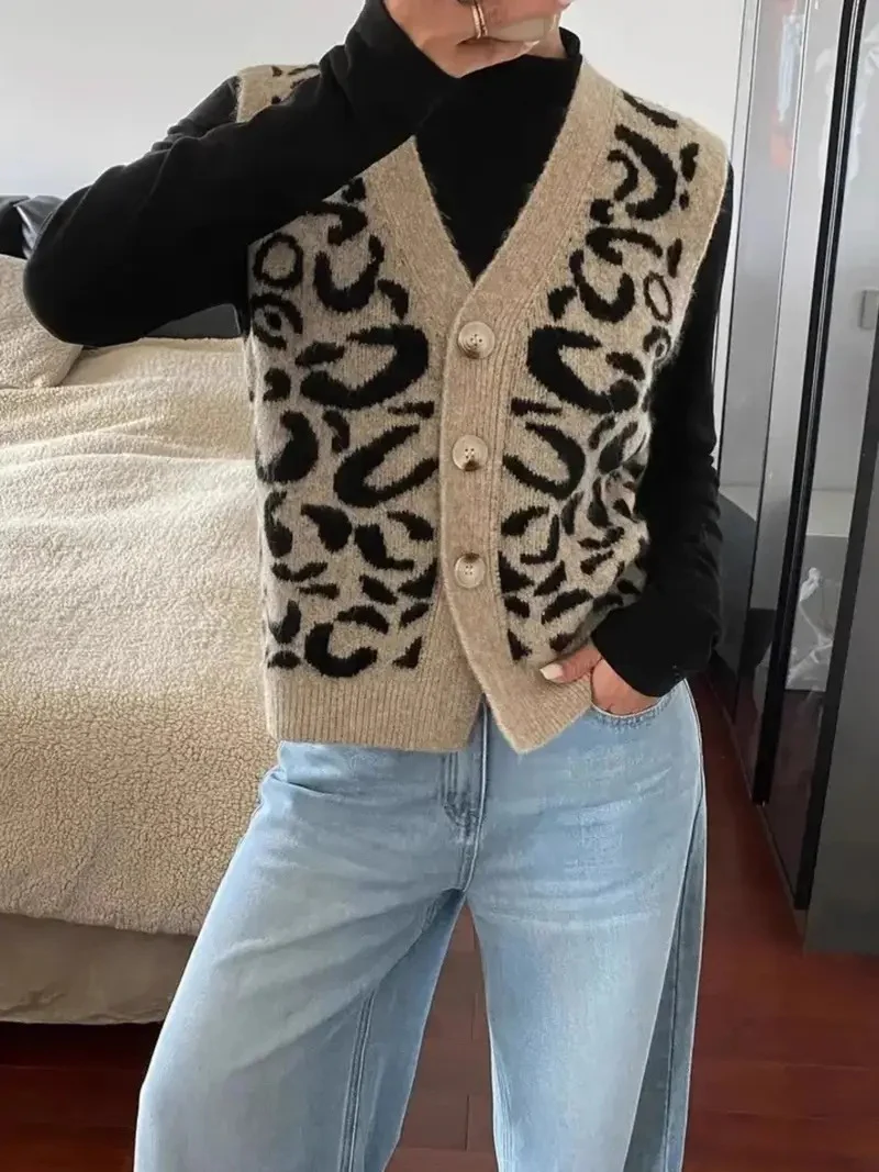 Women's Leopard Print Cardigan Vest - Image 4
