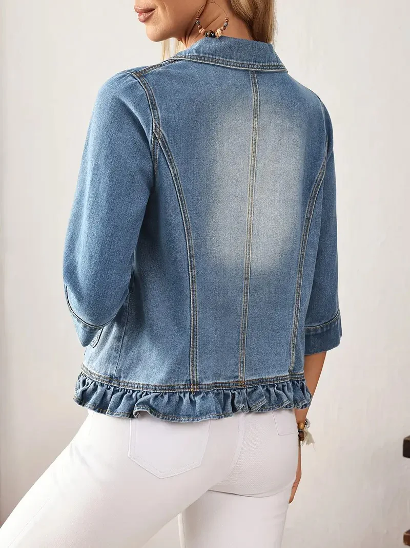 Women's Light-Wash Blue Denim Jacket - Image 4