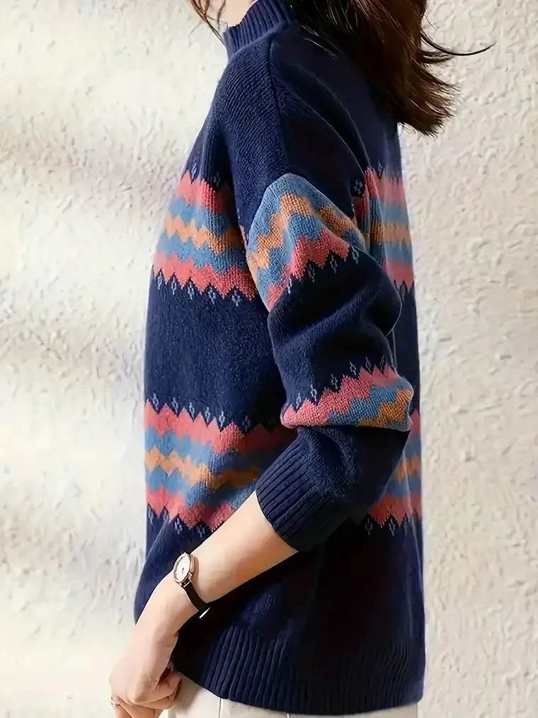 Women's Patterned Turtleneck Sweater - Image 3