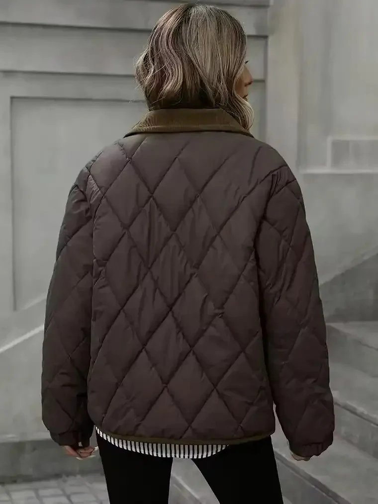 Women's Quilted Barn Jacket - Image 3