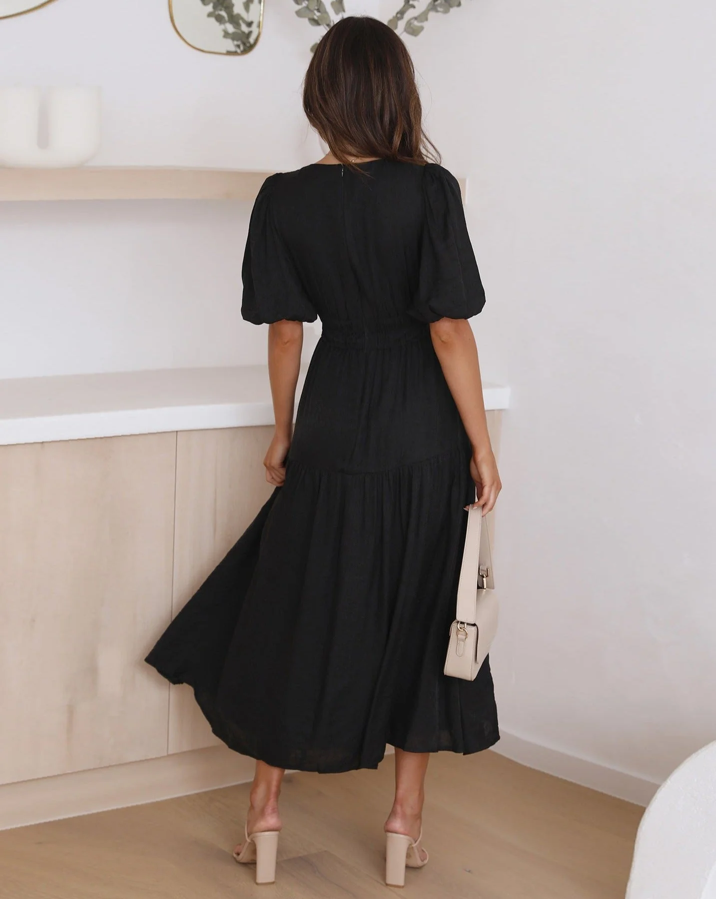 Women's Summer Maxi Dress with V-neck and Elastic Waist - Image 9