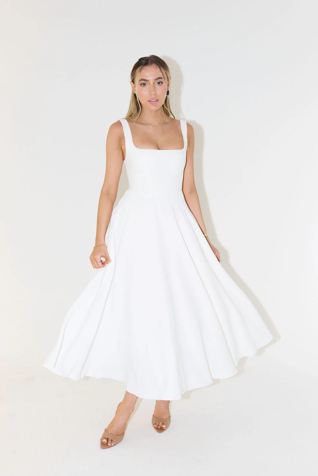 Women's Summer Midi Dress with Square Neckline and Sleeveless