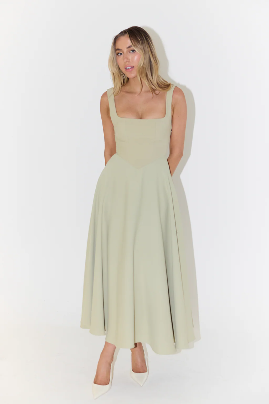 Women's Summer Midi Dress with Square Neckline and Sleeveless - Image 10