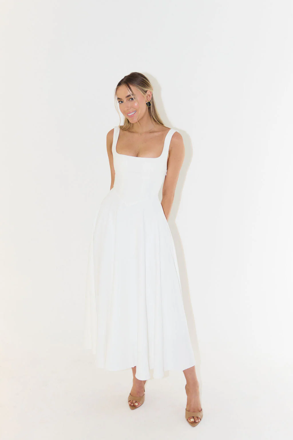 Women's Summer Midi Dress with Square Neckline and Sleeveless - Image 5