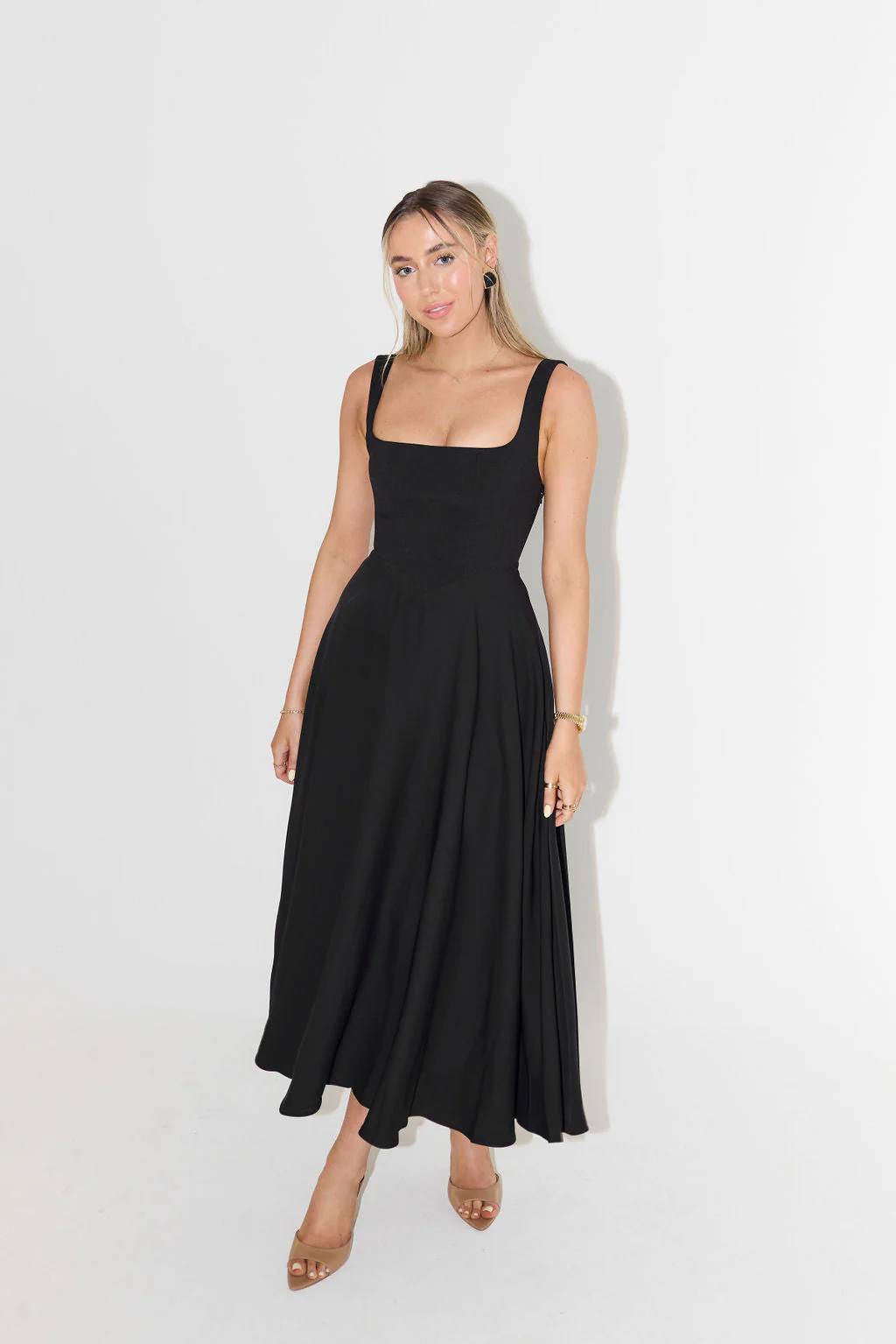 Women's Summer Midi Dress with Square Neckline and Sleeveless - Image 9
