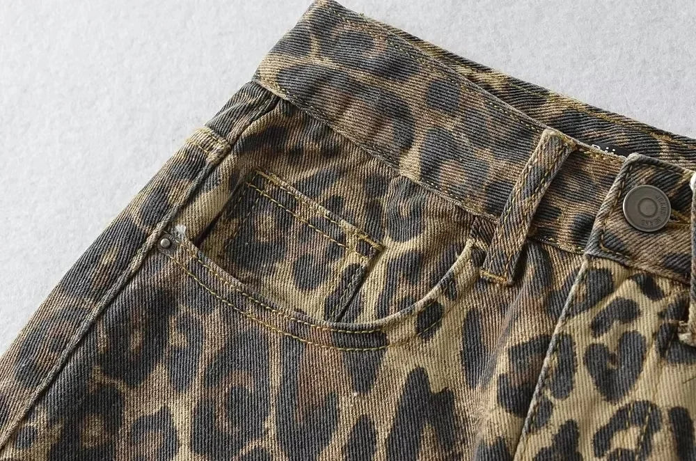Women's Summer Mini Skirt with Pockets and Leopard Print design - Image 3