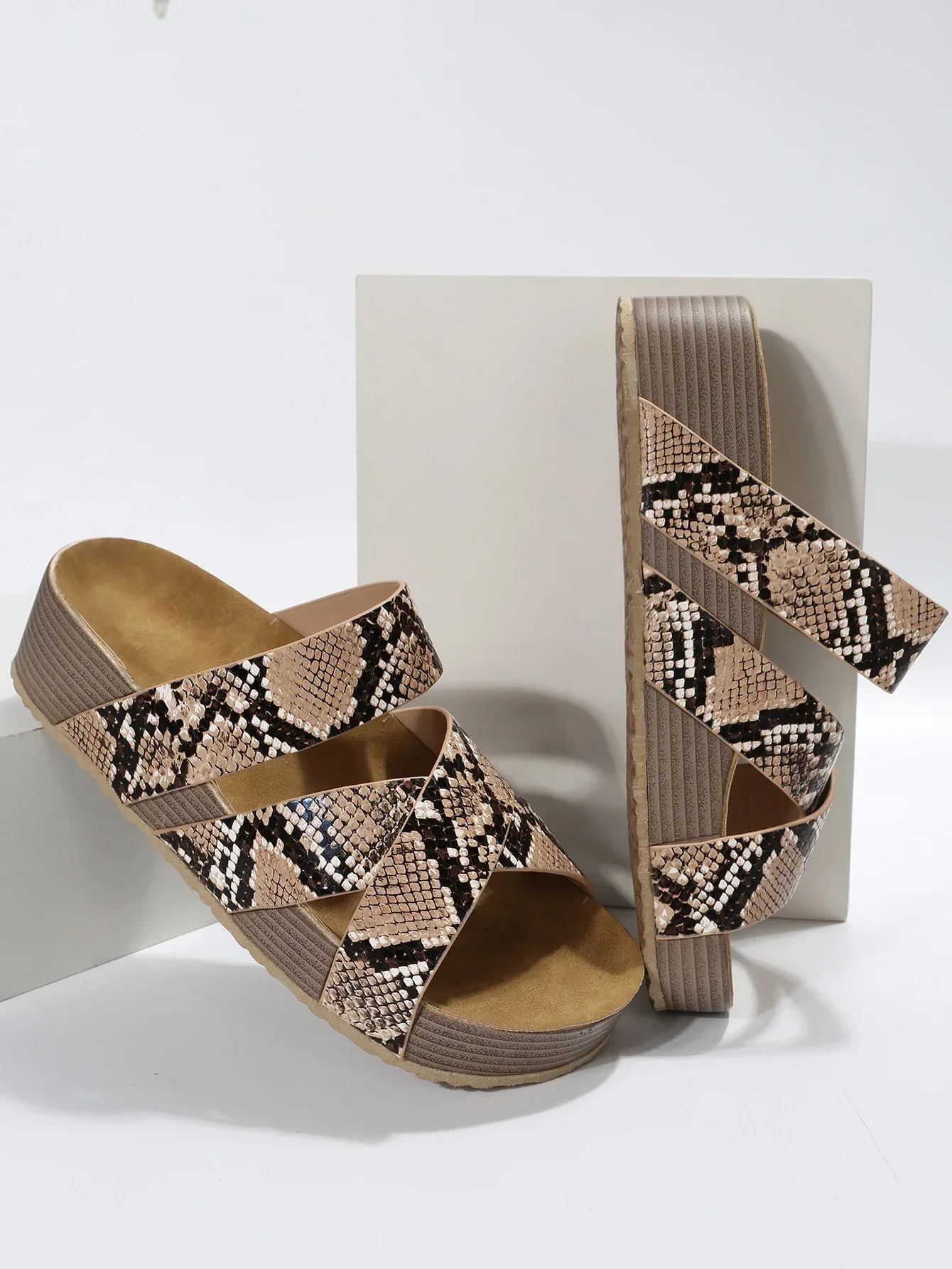 Women's Summer Platform Sandals with Criss-cross Style - Image 5