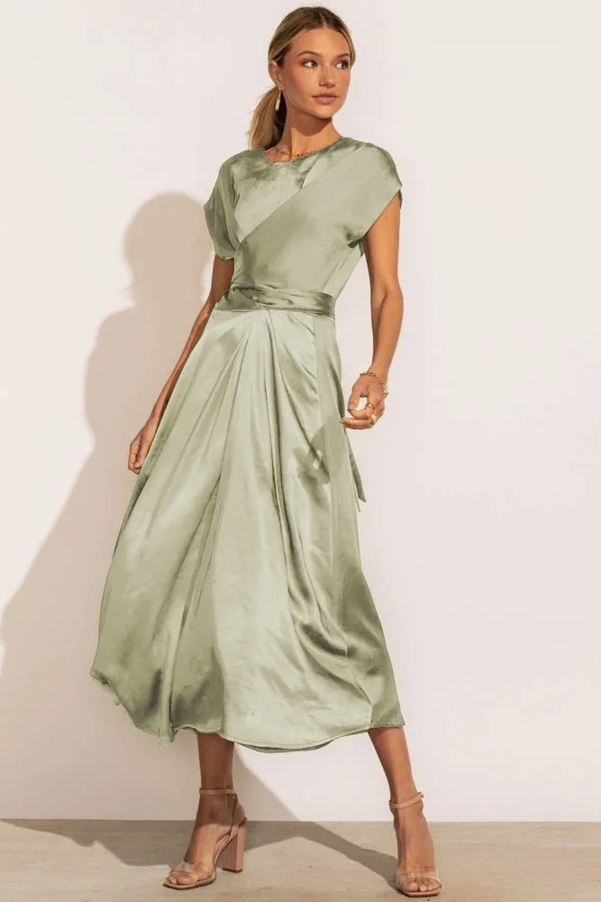 Women's Summer Short Sleeve Midi Dress with Criss-cross Style - Image 5