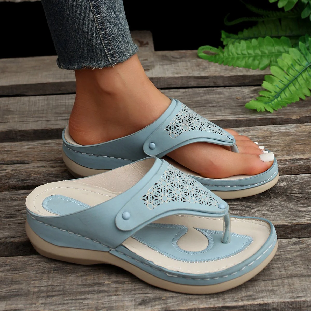 Women's Summer Slip-on Sandals with Cut-out Design - Image 4