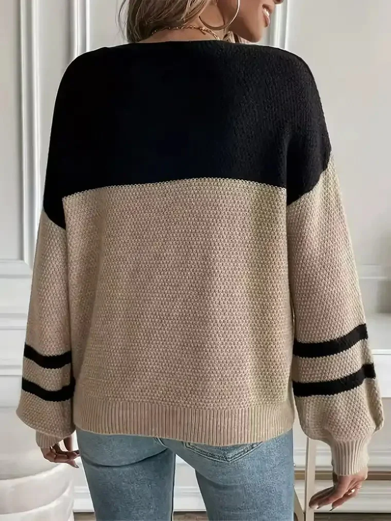 Women's Two-Tone Crewneck Sweater - Image 4