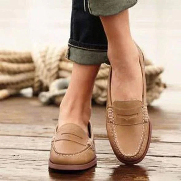 Women's Vegan Leather Loafers with Stitched Design - Image 3