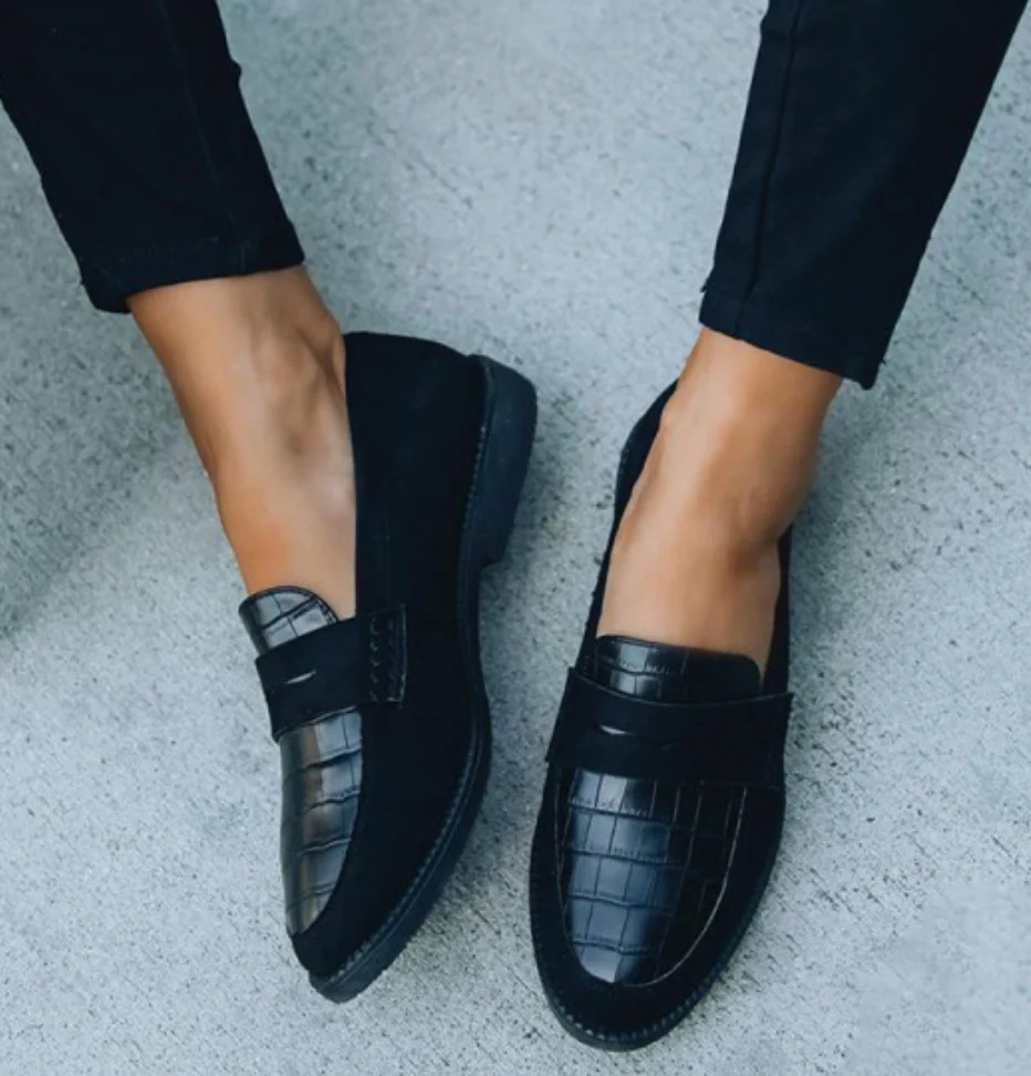 Women's Vegan Leather Loafers with Textured and Glossy Style - Image 3